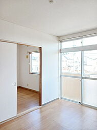 レジデンスＳ 202 2階2DKのリビング/ダイニング