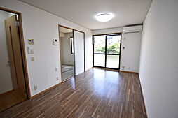 レジデンス アグリー 102 1階2DKのリビング/ダイニング