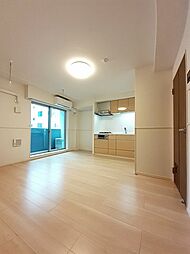 グレイシャス千早 102 1階1LDKのリビング/ダイニング