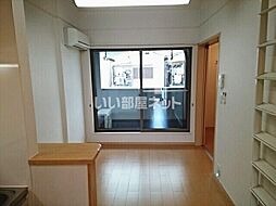 カーサ・モデルノII 205 2階1DKのリビング/ダイニング