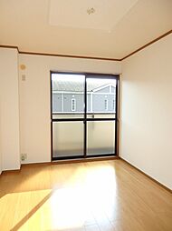 ソレアード立川I 201 2階2DKのリビング/ダイニング