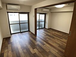 QUINTO五条烏丸 701 7階1SLDKのリビング/ダイニング