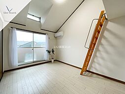 フローラ 202 2階ワンルームのリビング/ダイニング