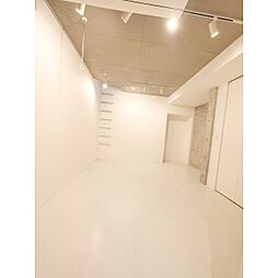 ＳＷｉＴＣＨ 104 地下1階1LDKのリビング/ダイニング