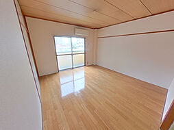 熊本市電A系統 九品寺交差点駅 徒歩13分の賃貸マンション 3階1Kのリビング/ダイニング