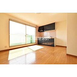 パイン99 201 1階2LDKのリビング/ダイニング