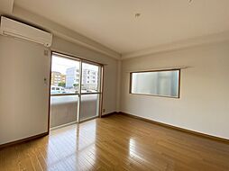 フローラステージ諸岡 103 1階1Kのリビング/ダイニング