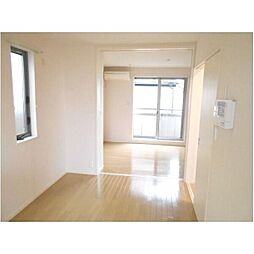 ラ・クール大和田 201 2階1LDKのリビング/ダイニング