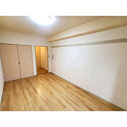 シャングリラ八幡 101 1階1Kの室内