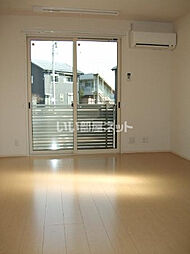 カーサ ディ パーチェ 101 1階1LDKのリビング/ダイニング