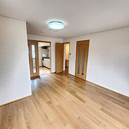 リーフィー 201 2階1DKのリビング/ダイニング