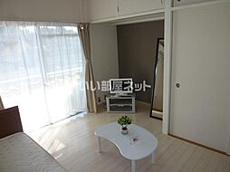 コーラルトップ 411 4階1DKのリビング/ダイニング