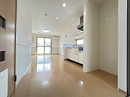 クローバーコートII 103 1階1LDKのリビング/ダイニング