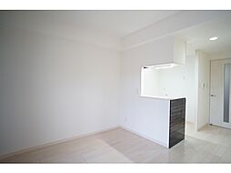 ルナ・グランデ 705 7階1Kのリビング/ダイニング