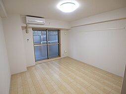 ロアンヌ清水 102 1階1Kのリビング/ダイニング