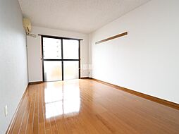 シンフォニー 302 3階1Kのリビング/ダイニング