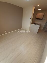 コンフォール西小鷹野III 303 3階1LDKのリビング/ダイニング