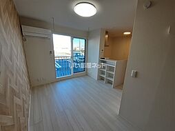 サン・ミシェルII 1C 1階ワンルームのリビング/ダイニング