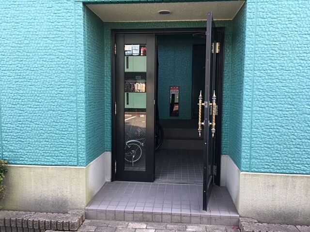 6 / 12