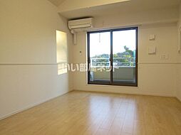 エリーゼ・アルファ 202 2階2LDKのリビング/ダイニング