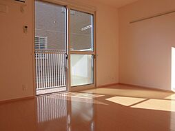 エムグランデ　I 103 1階1Kのリビング/ダイニング