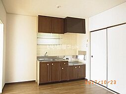 トリヴァンベール美船　A 203 2階3DKのリビング/ダイニング