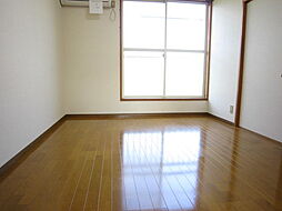 レヴール綾田 A203 2階2DKのリビング/ダイニング