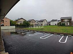 6 / 23