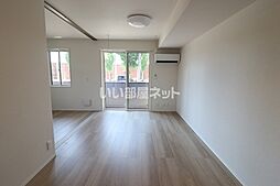 セラヴィ南町 102 1階2LDKのリビング/ダイニング