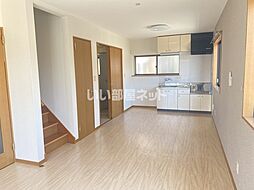 フローレンス金山 102 1階2LDKのリビング/ダイニング