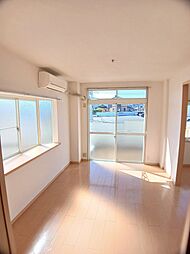 パレラフォーレ 101 1階2DKのリビング/ダイニング