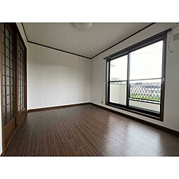 サマックスグレシャス 201 2階1Kのリビング/ダイニング