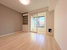 ホーリープレイス唐津　II 104 1階ワンルームのリビング/ダイニング