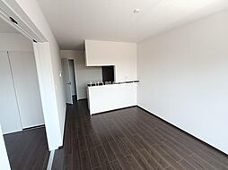 East Village II棟 206 2階1SLDKのリビング/ダイニング