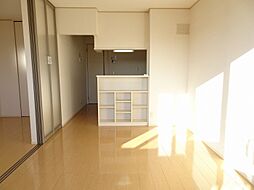 サニーフラット那珂 206 2階1LDKのリビング/ダイニング