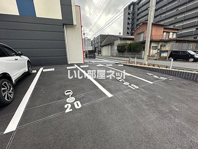22 / 31