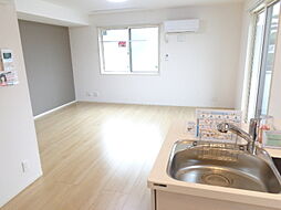 プレンティー新徳田 205 2階1LDKのリビング/ダイニング