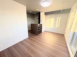 アンブランシュ 102 1階1LDKのリビング/ダイニング