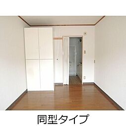 グリーンコート 210 2階ワンルームのリビング/ダイニング