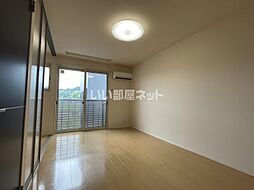 ラ・ポート・イースト 206 2階1LDKのリビング/ダイニング