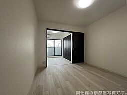 ジーメゾンリトスメラン北春日部 202 2階1LDKのリビング/ダイニング