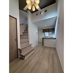 Villeneuve下小田井(ヴィルヌーヴシモオタイ) 104 1階ワンルームのリビング/ダイニング