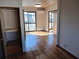 グリーン・ゼフィルス 203 2階2LDKのリビング/ダイニング