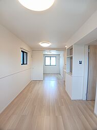 ソラーレダッフィーＫII 201 2階2LDKのリビング/ダイニング