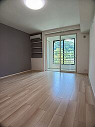 ヴィアアルスI 204 2階ワンルームのリビング/ダイニング