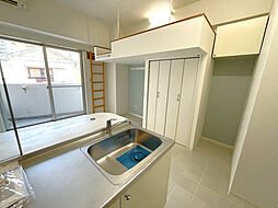 グランドポレストーネ金屋 203 2階ワンルームのリビング/ダイニング