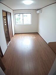 コモド山家 106 1階ワンルームのリビング/ダイニング