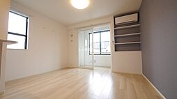 ラウレア 101 1階ワンルームのリビング/ダイニング