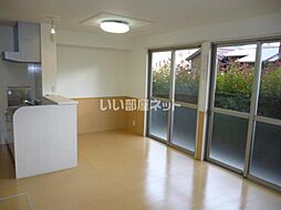 カーサ　ヴェルデ 106 1階1LDKのリビング/ダイニング