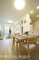 ヴィラ・ぷれあです　I 102 1階1LDKのリビング/ダイニング